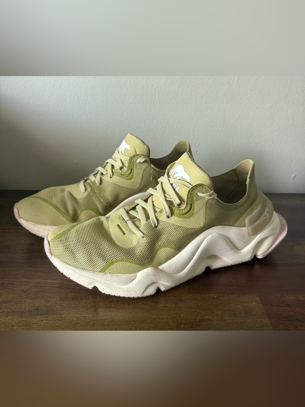 Sorel Kinetic Rnegd Float Womens Size 8 Olive Green Running Shoes Sneakers